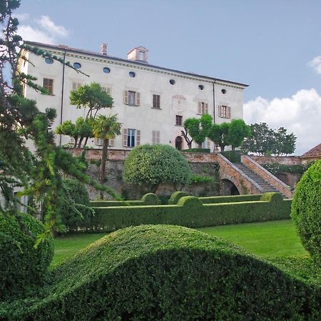 Castello Di Coazzolo Bed & Breakfast Neive Exterior photo