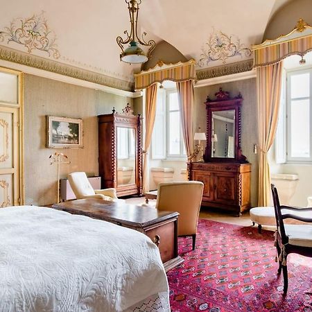 Castello Di Coazzolo Bed & Breakfast Neive Exterior photo