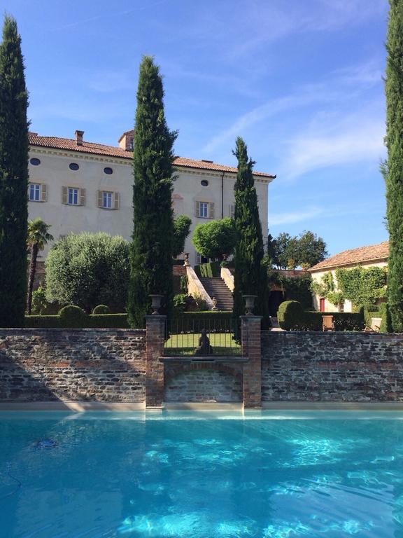 Castello Di Coazzolo Bed & Breakfast Neive Exterior photo