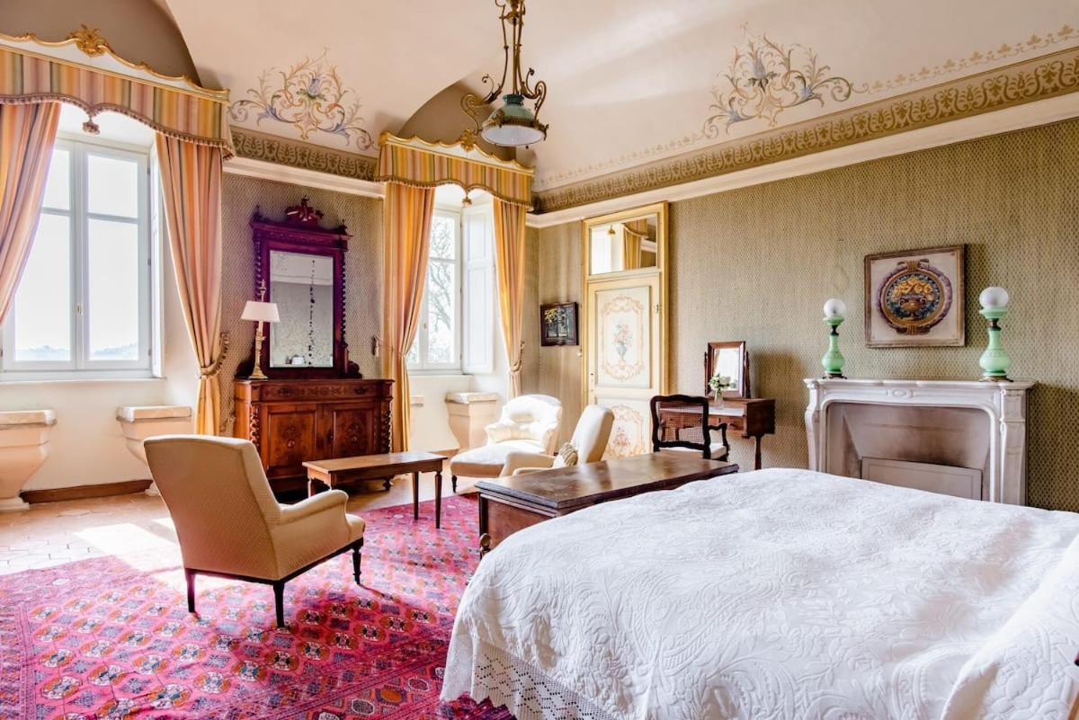 Castello Di Coazzolo Bed & Breakfast Neive Room photo