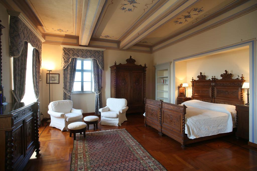 Castello Di Coazzolo Bed & Breakfast Neive Room photo